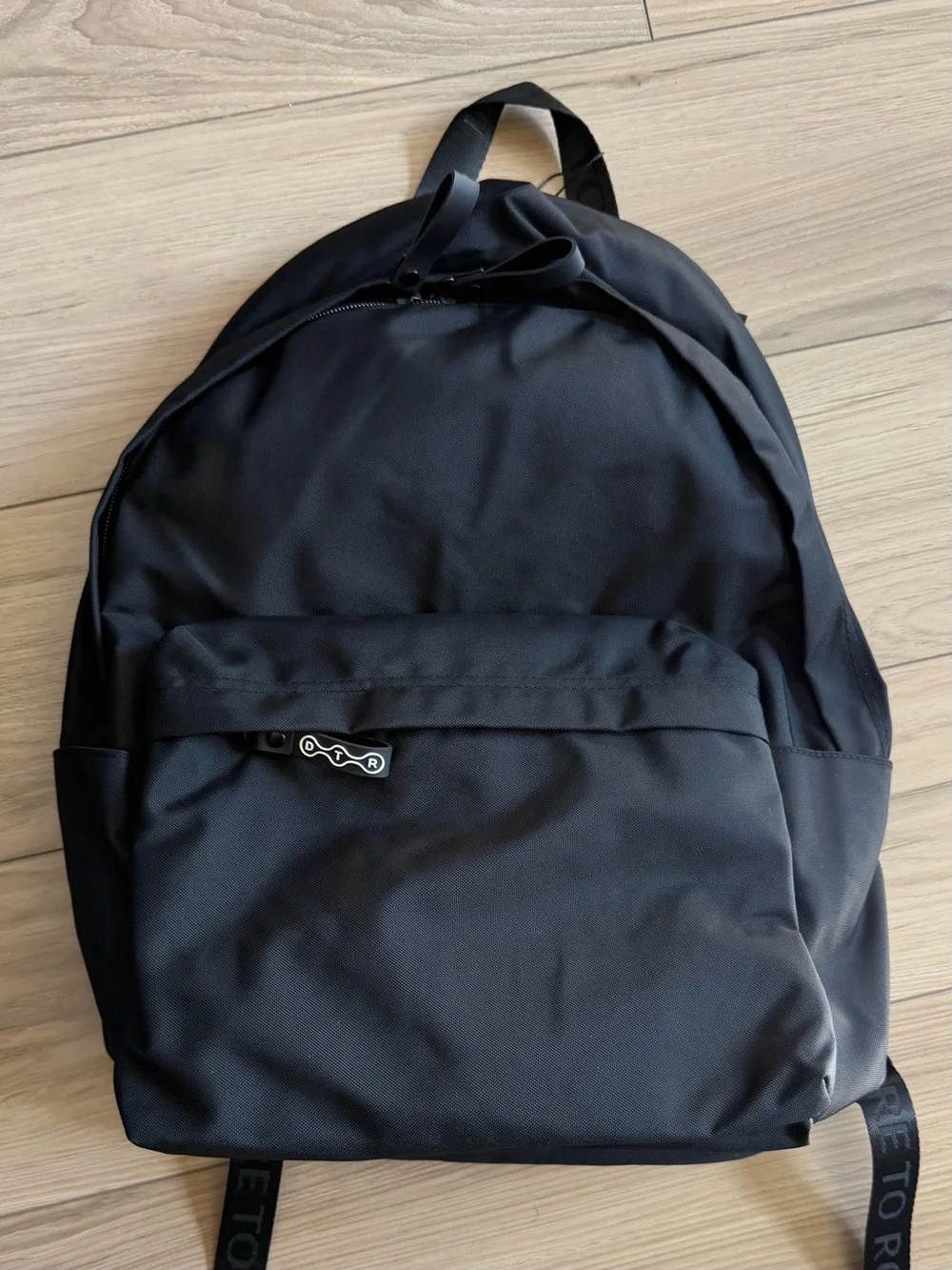 Dare To Roam (DTR) Prodigy Black Backpack Laptop Pocket Drink Pouch Antimocrombi